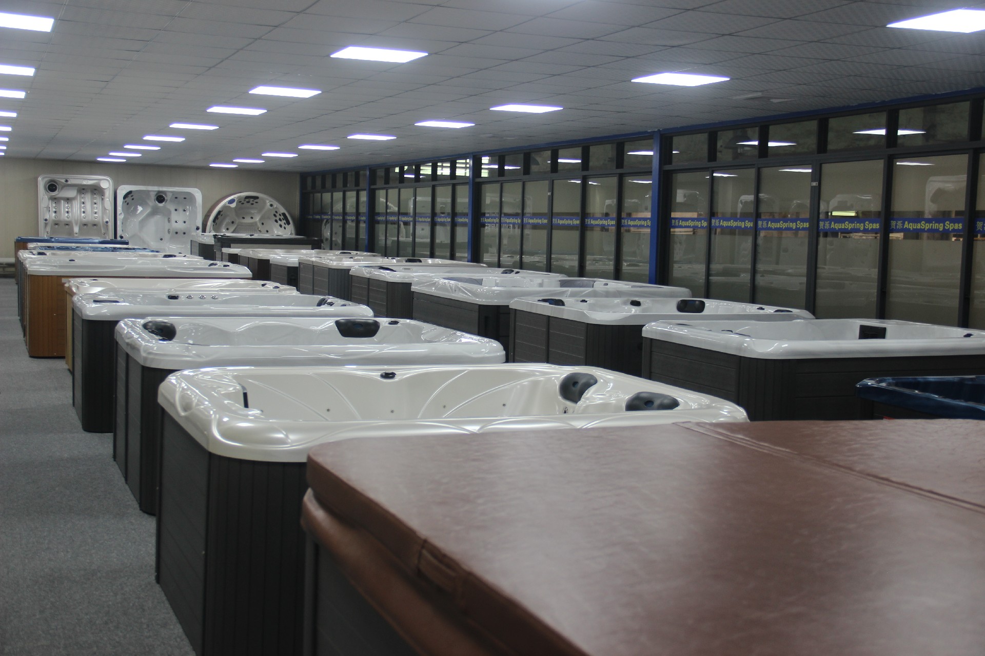Factory Price New Design Combo Massage Acrylic Outdoor Spa Tub for 3 person